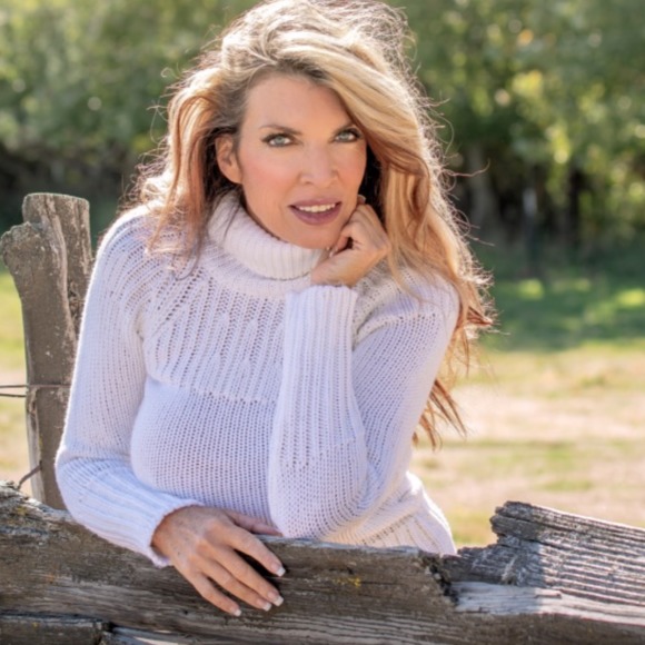 Meet your Posher, Maria - Picture 1 of 1